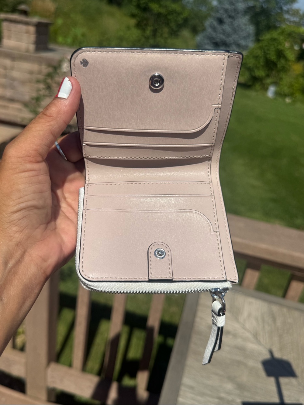 NWOT Kate Spade New York Cameron Bifold Wallet in Colorblock Beige - Picture 5 of 7